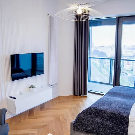 Hanza Tower Premium *