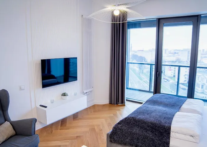 Hanza Tower Premium *